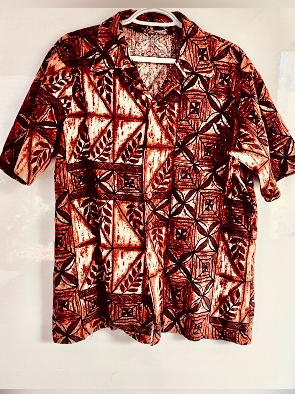 Latitude Vintage Men's Cotton Barkcloth Hawaiian Tapa Print  Tiki Shirt
